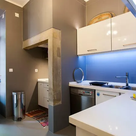 Altido Alfama Terrace Deluxe Appartement *